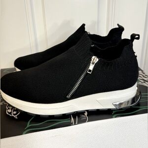 👟STEVE MADDEN DOUBLE ZIP TENNIE👟